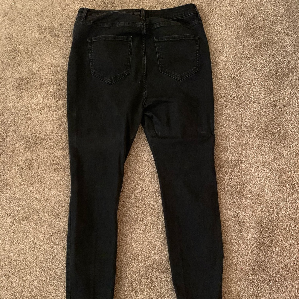 Skinny Jeans - Picture 2 of 3
